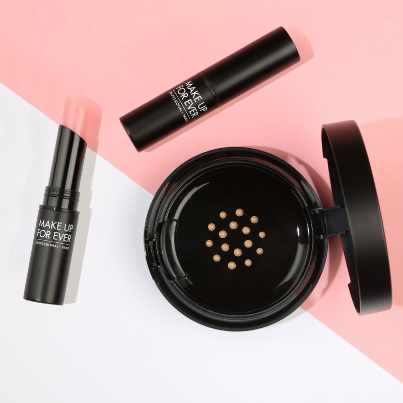 MAKE UP FOR EVER drėkinamasis išlyginamasis lūpų balzamas ARTIST HYDRABLOOM HYDRATING LIP BALM, 2.8 g 